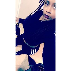 Meet your Posher, Manuela